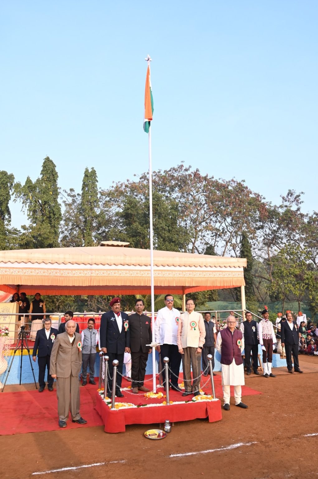 श्री शिवछत्रपती शिवाजीराजे माध्यमिक विद्यालयात प्रजासत्ताक दिन उत्साहात साजरा