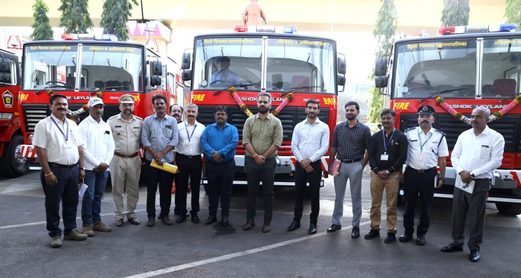 महापालिकेच्या अग्निशमन विभागात ४ अग्निशमन वाहने नव्याने दाखल