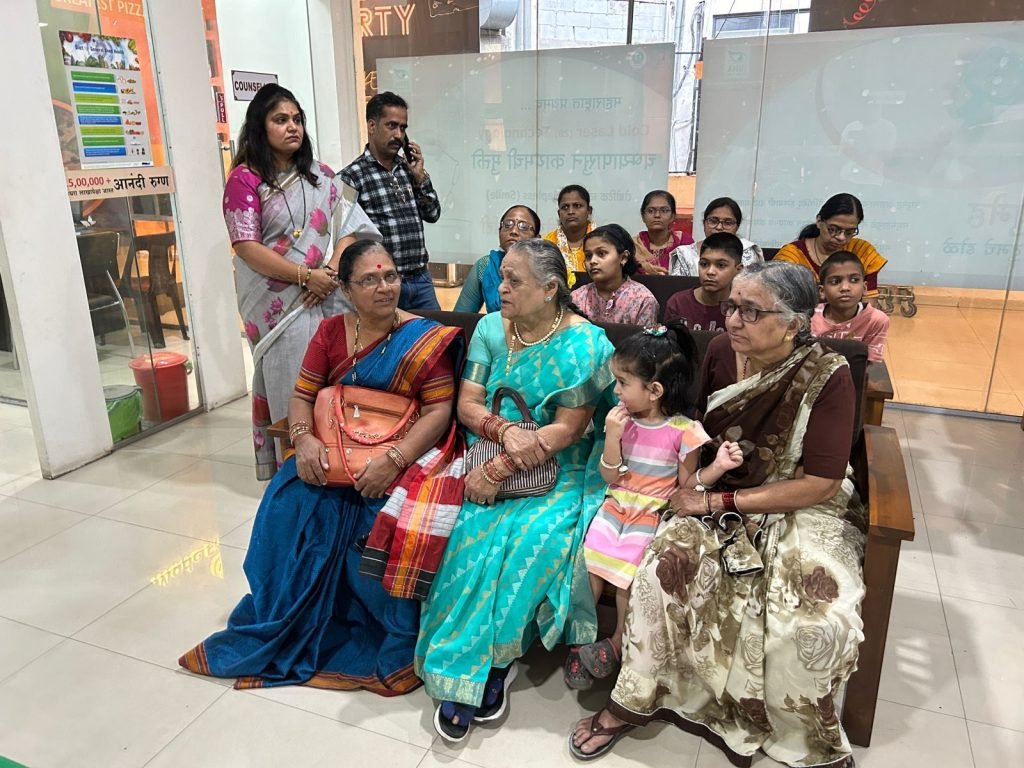 जागतिक महिला दिनानिमित्त मोफत नेत्र तपासणी शिबीर