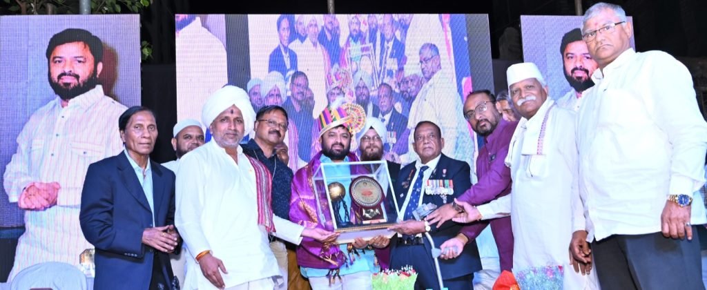 डॉ.कैलास कदम यांची इंटकच्या प्रदेशाध्यक्षपदी बिनविरोध निवड झाल्याबद्दल जाहीर नागरी सत्कार