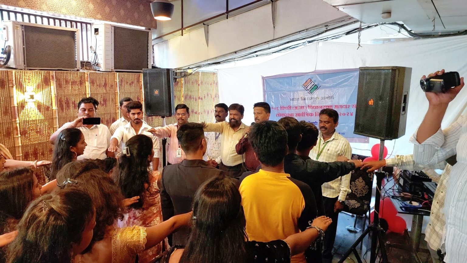 नवोदीत महाविद्यालयीन विद्यार्थ्यांचा प्रथम मतदान करण्याचा क्षण ऐतिहासिक करण्यासाठी मोठ्या प्रमाणावर मतदान जनजागृतीचा निर्धार