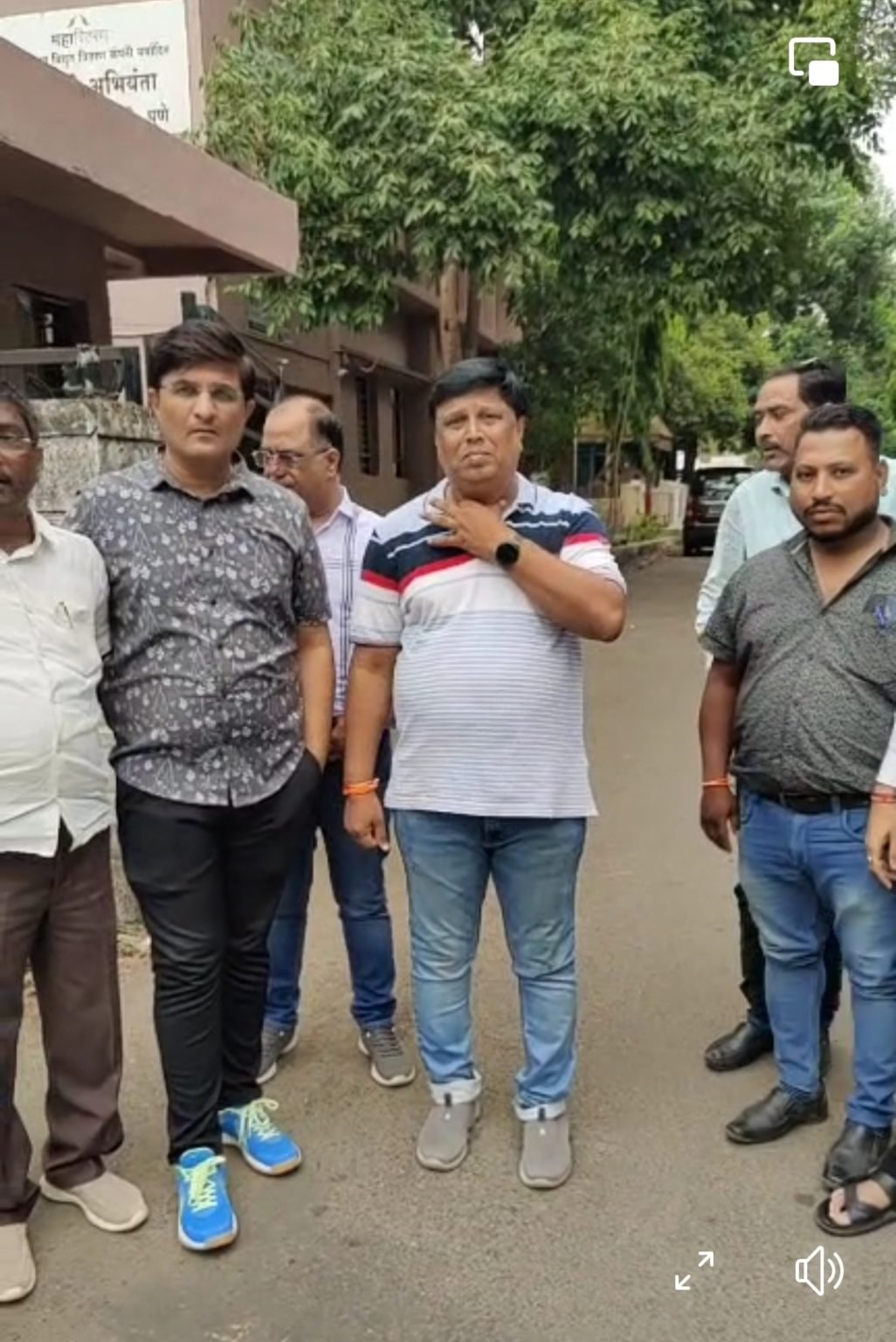 आयुक्तसाहेब, हे पाप कोठे फेडणार ? – संतोष सौंदणकर चिंचवड स्मशानभूमीच्या रस्त्याचे काम रखडले मेल्यानंतर ही पालिकेकडून मृतांचा छळ सुरुच