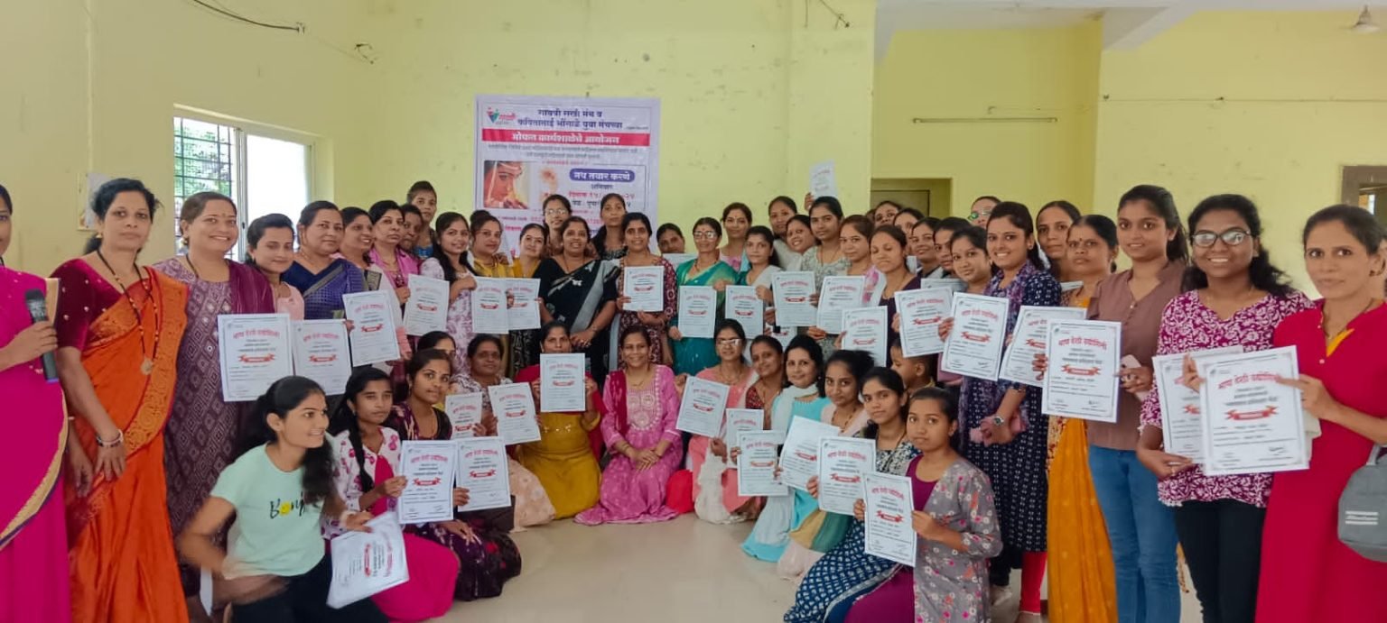 भोसरी येथे कविता भोंगाळे युवा मंचच्या वतीने आयोजित नथ बनविणे कार्यशाळेला महिलांचा उत्स्फूर्त प्रतिसाद