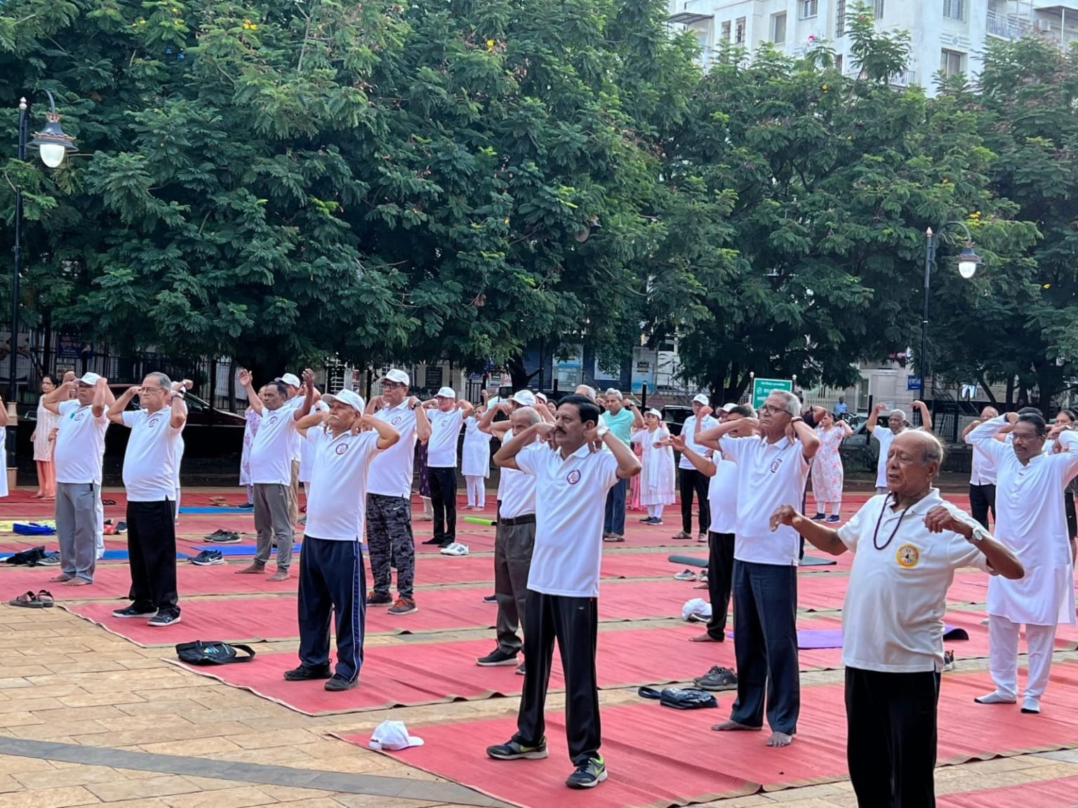 शरीर आणि मनाचे सौंदर्य टिकवून ठेवण्याचे रहस्य म्हणजे योग-शत्रुघ्न काटे
