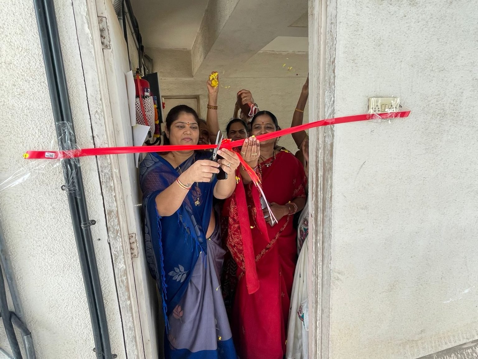 पिंपळे सौदागर येथे कुंदन इस्टेट सोसायटीत आज शितल नाना काटे यांच्या हस्ते सोलर पॅनल सिस्टीमचे उद्घाटन