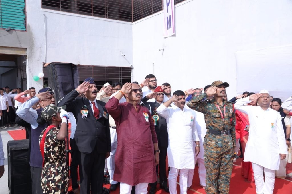 राजमाता जिजाऊ शिक्षण संकुलात स्वातंत्र्य दिन उत्साहात साजरा