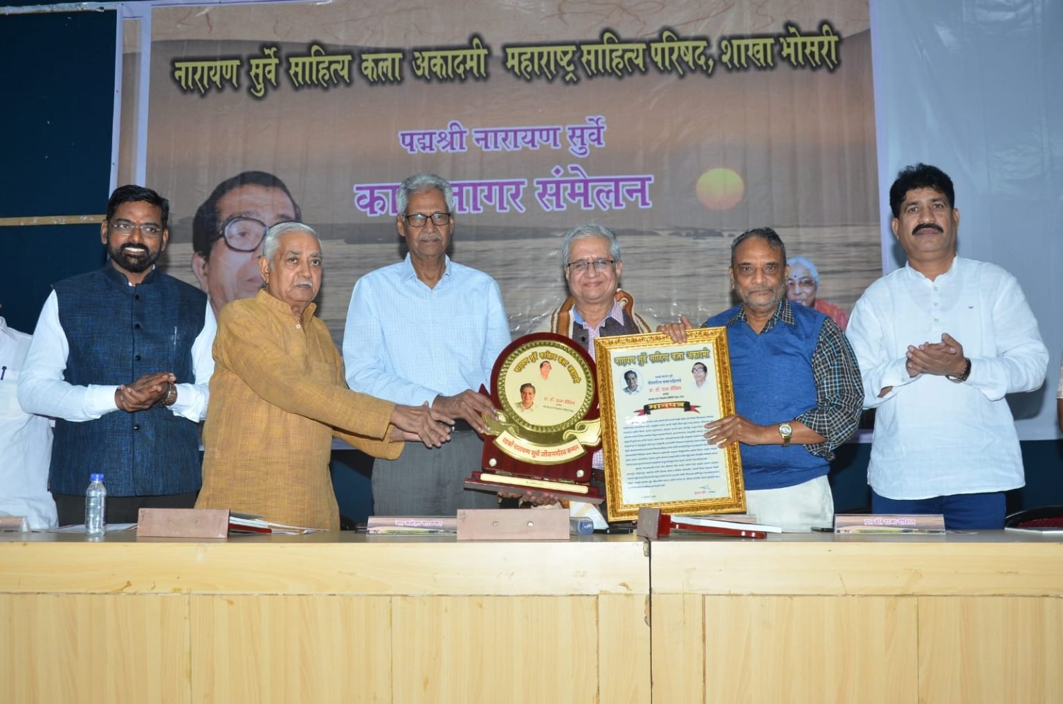 “नारायण सुर्वे यांचे साहित्य मराठीतील एक स्मरणशिळा! – प्रा. डॉ. राजा दीक्षित