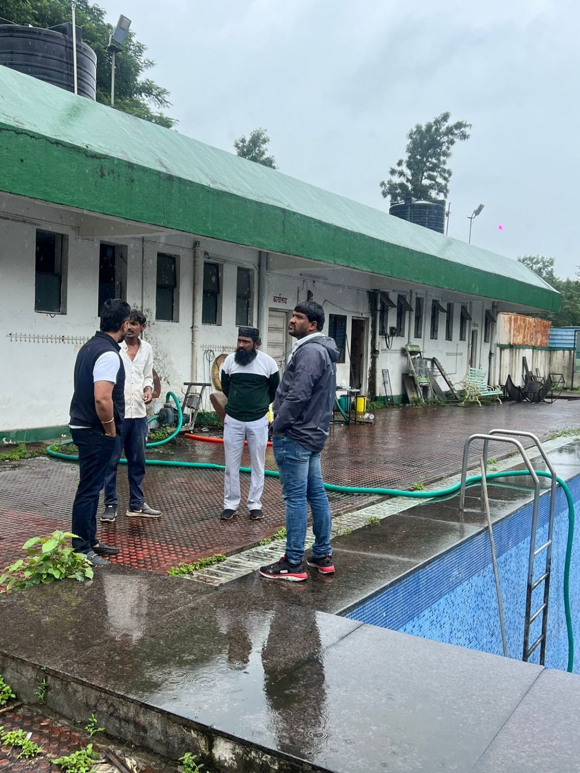 विशाल काळभोर यांच्या मागणीला मोठे यश; मोहन नगरच्या जलतरण तलावाच्या नुतनीकरणाचे काम सुरू