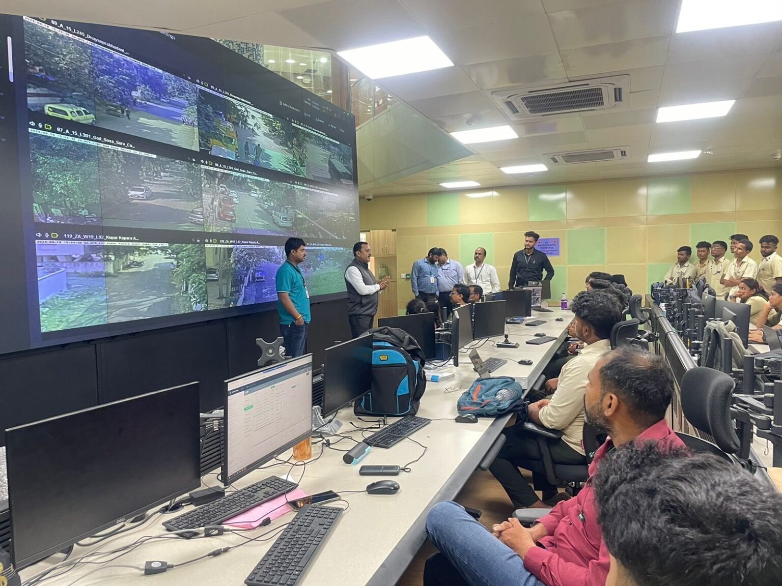 कर्नाटकातील विद्यार्थ्यांची पिंपरी-चिंचवड स्मार्ट सिटीच्या प्रकल्पांना भेट