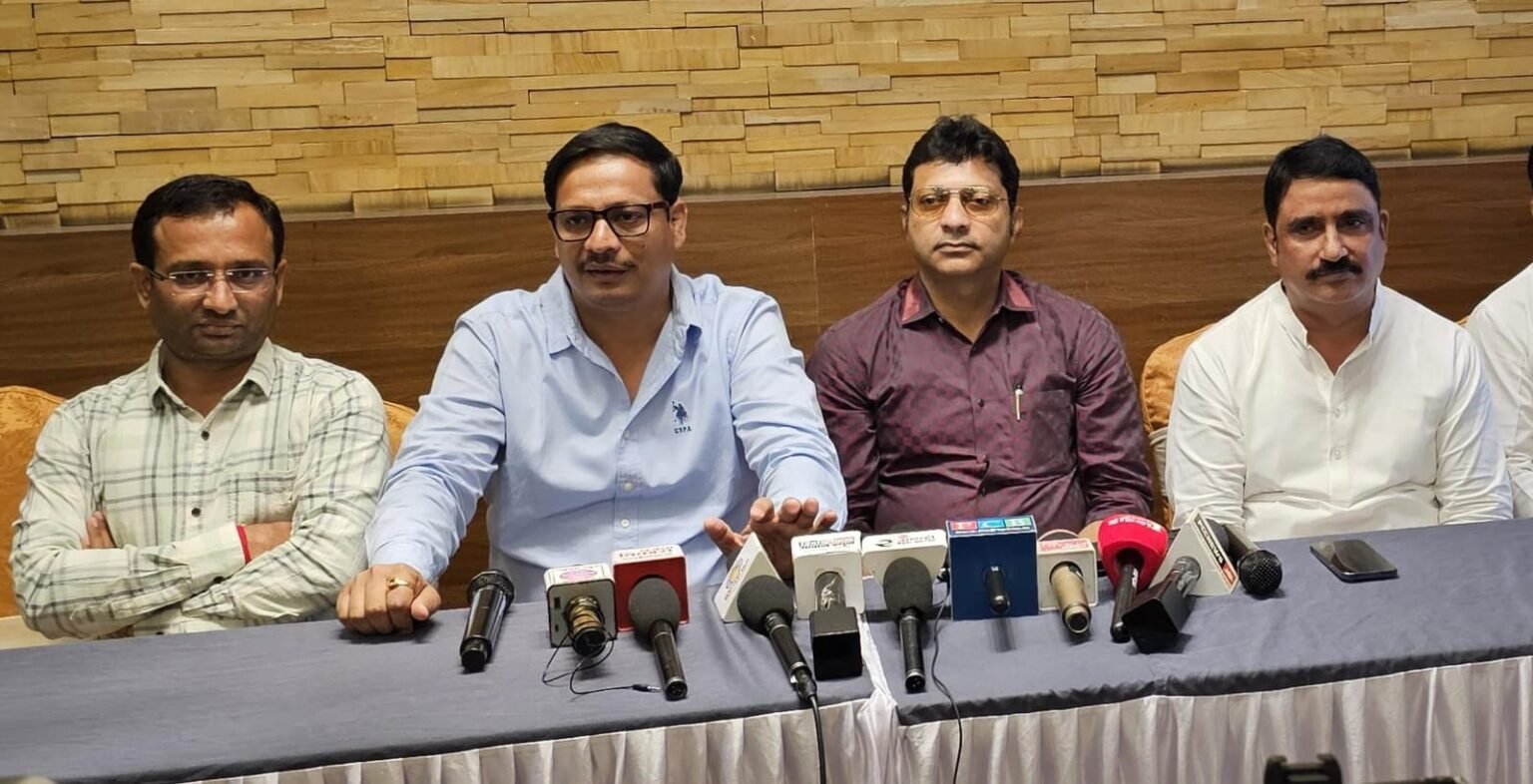 चिंचवड विधानसभेत न चालणाऱ्या घोड्यांऐवजी नव्या दमाच्या घोड्यांना संधी द्या! माजी नगरसेवक मोरेश्वर भोंडवे यांचा नेमका रोख कोणाकडे?