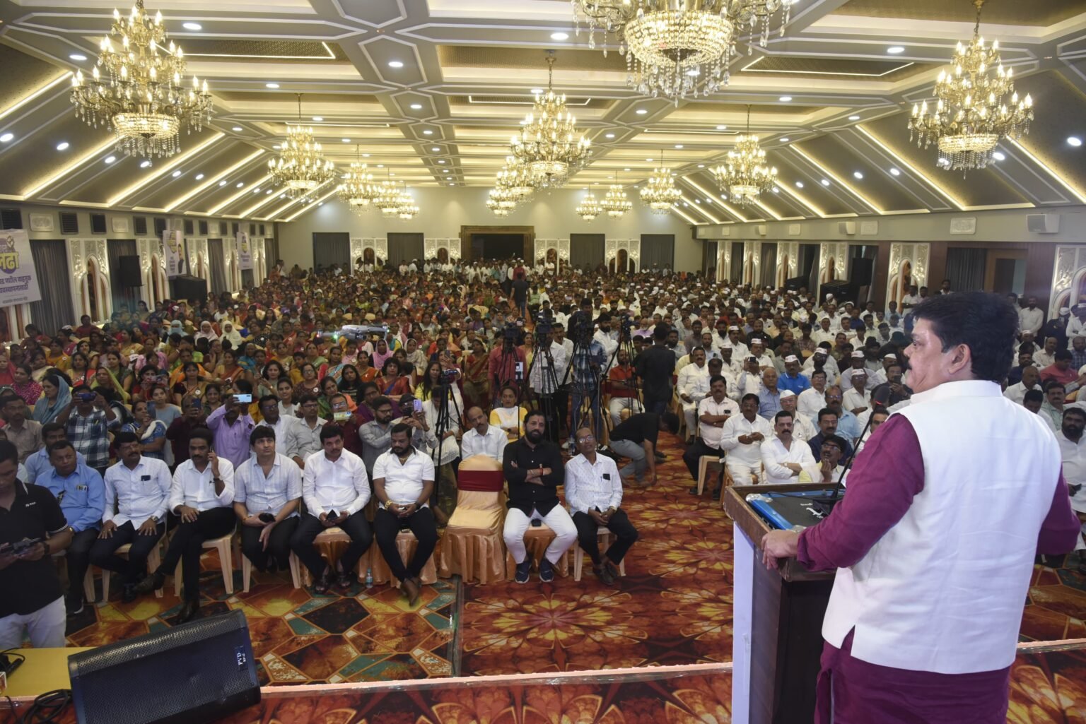 चिंचवडच्या राजकारणात भूकंप, चाळीस आजी माजी नगरसेवकांसह भोईर यांनी केला निवडणूक लढण्याचा निर्धार !