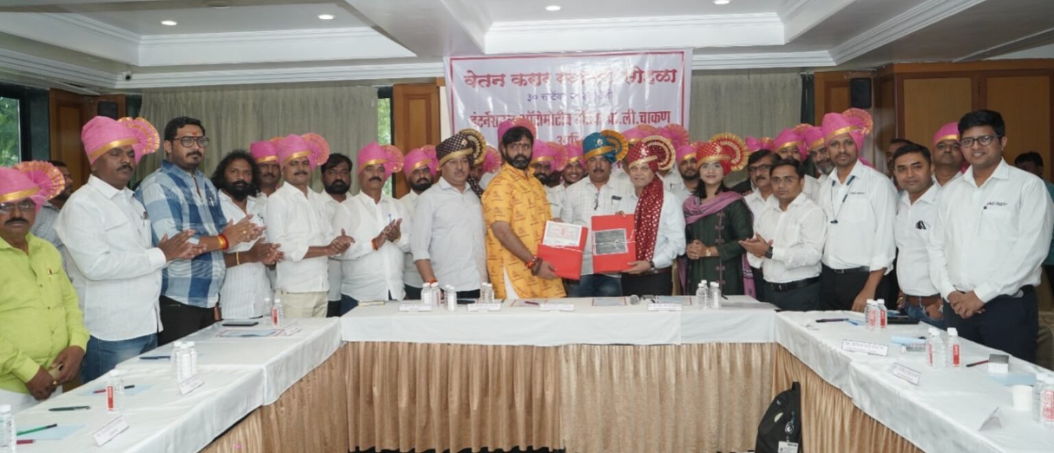 ‘इंटरनॅशनल ऑटोमोटिव्ह’मधील कामगारांसाठी ‘दसरा गोड’
