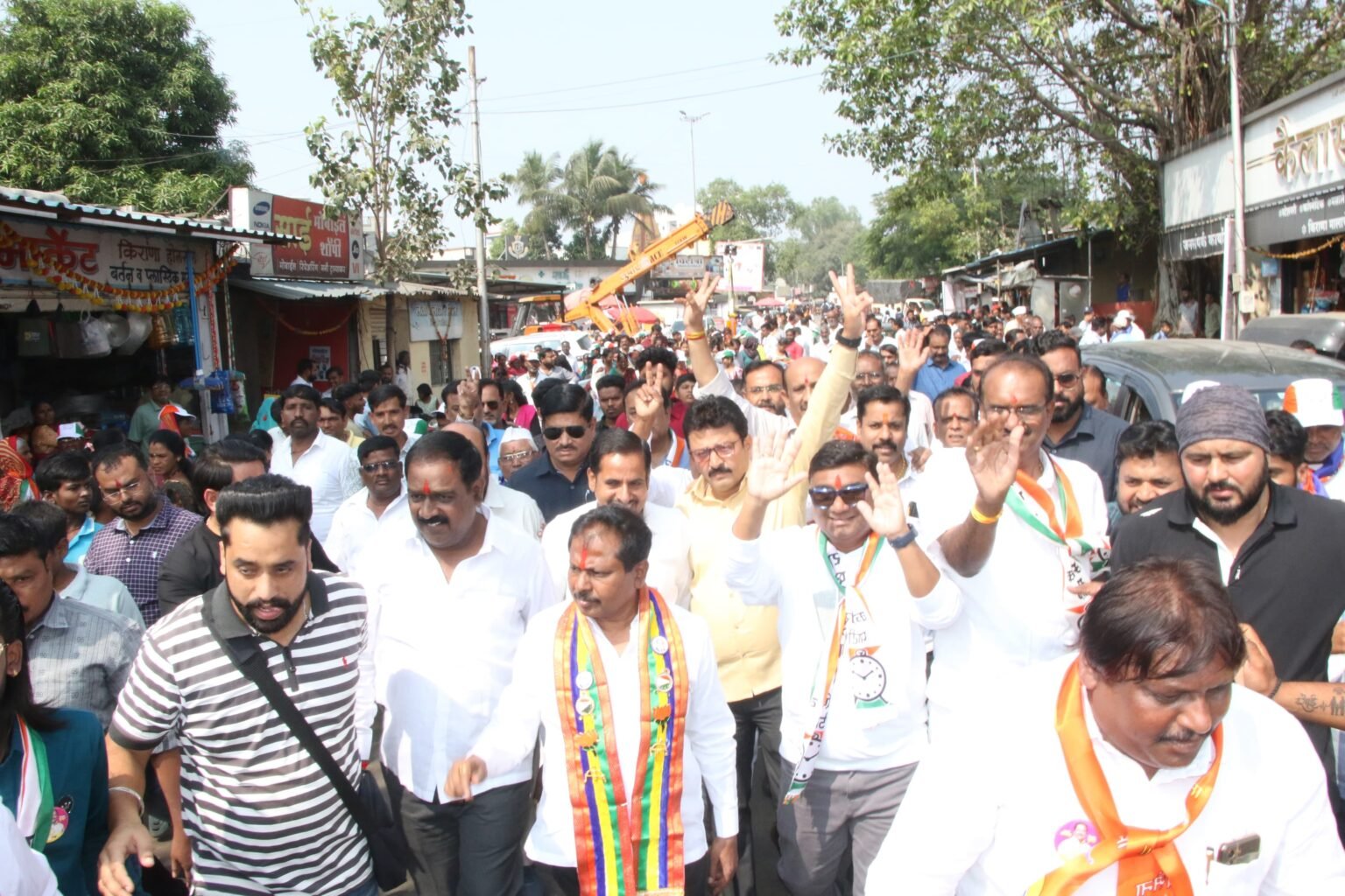 विकासाची पालखी वाहणाऱ्या अण्णा बनसोडे यांना विजयी करा – अभिनेते भाऊ कदम यांच्या आवाहन