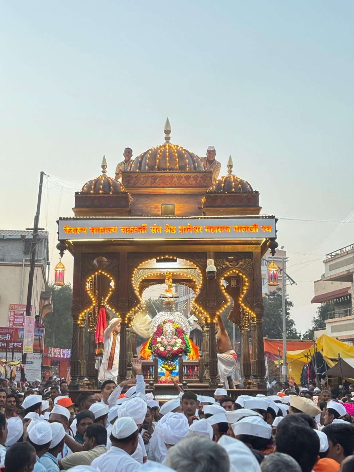 आज श्रींचा संजीवन समाधी दिन सोहळा, माउलींच्या रथोत्सवात भाविक भक्तिरसात चिंब