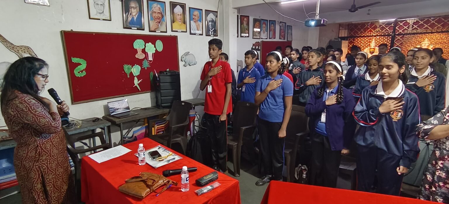 अरविंद एज्युकेशनच्या विद्यार्थ्यांनी घेतली व्यसन न करण्याची शपथ