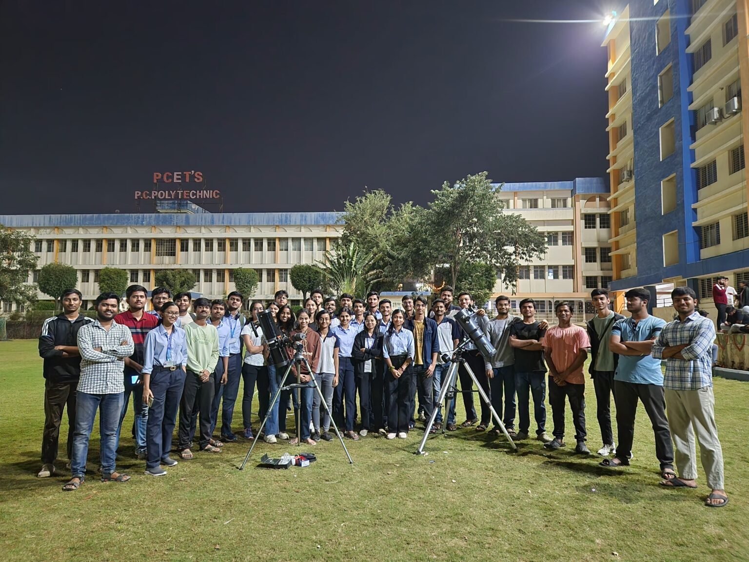 पिंपरी चिंचवड अभियांत्रिकी महाविद्यालयात ‘सेलेस्टियल नाईट’चे यशस्वी आयोजन