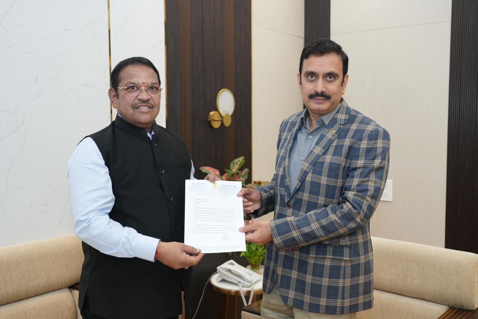 सर्वसामान्यांच्या तक्रारींची दखल घ्या शिवसेना खासदार श्रीरंग बारणे यांच्या पोलिसांना सूचना