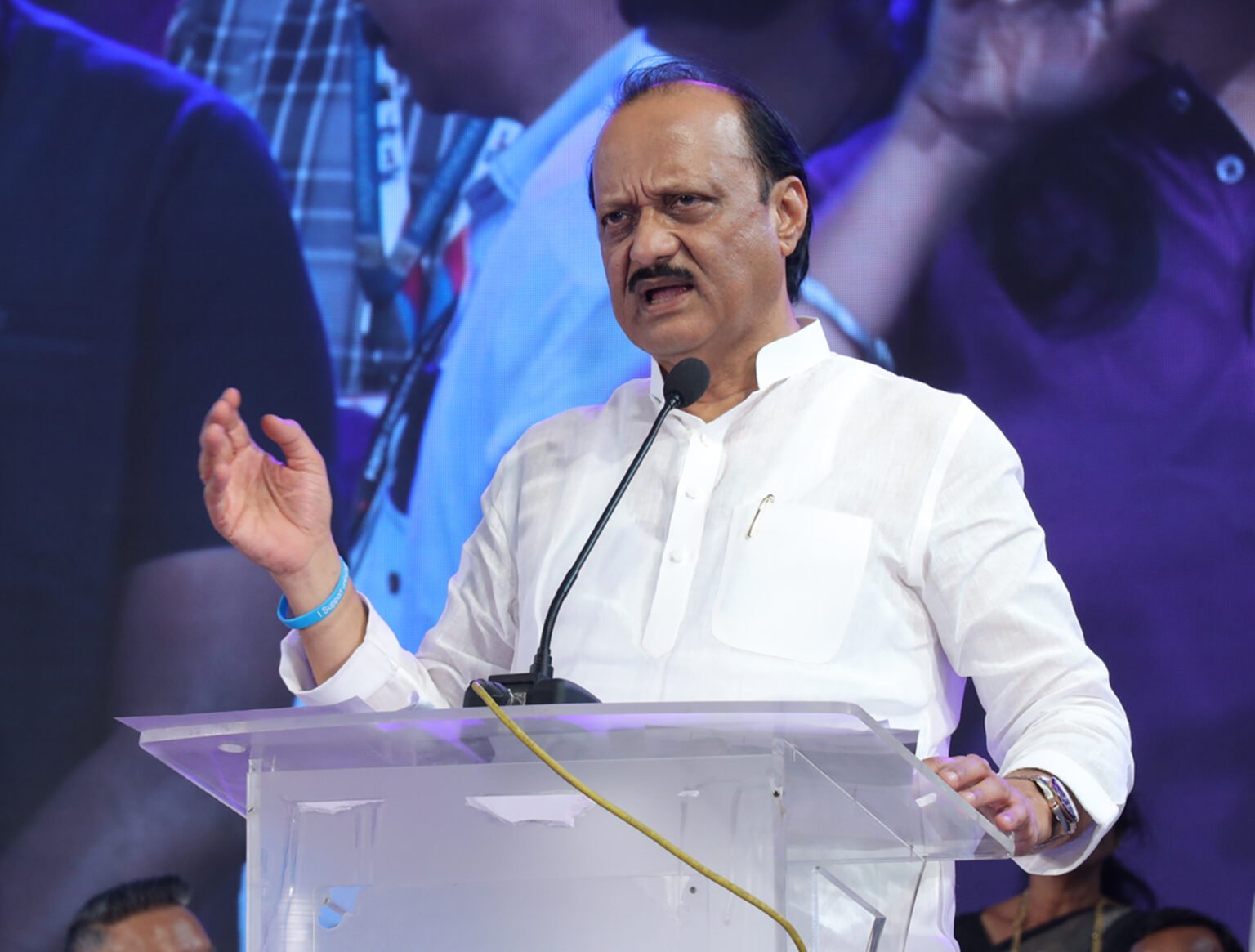 जिल्हा नियोजन समितीत दिव्यांगांसाठी स्वतंत्र निधी देणार – उपमुख्यमंत्री अजित पवार