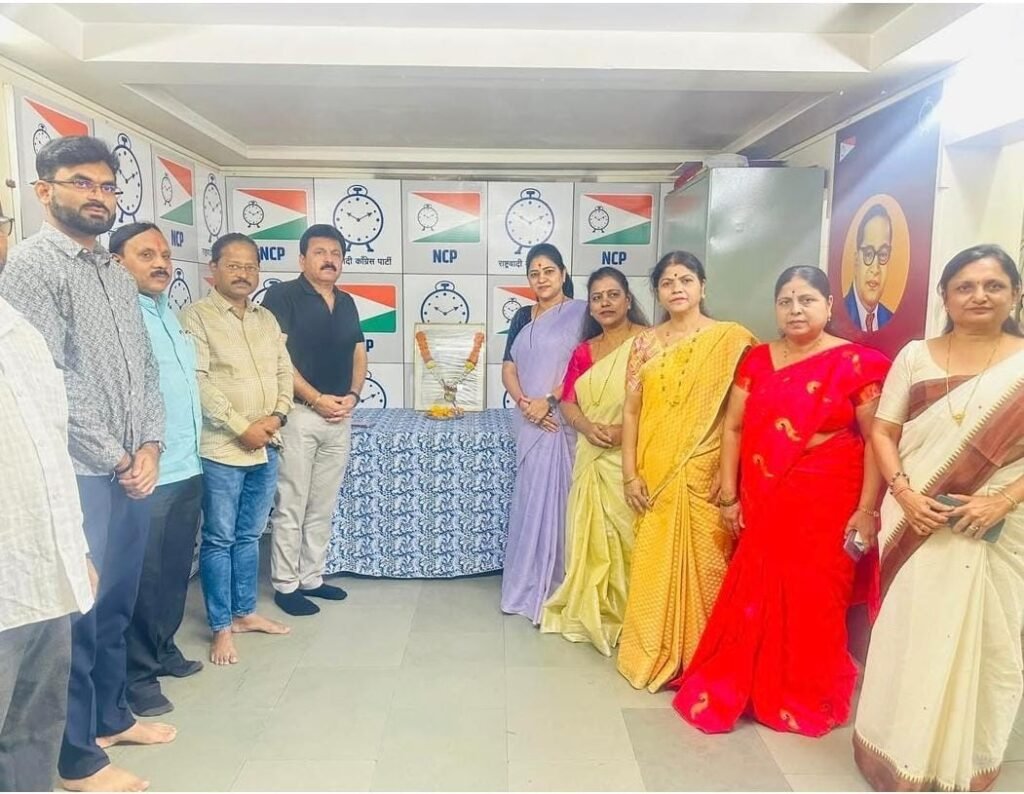 राष्ट्रवादी काँग्रेस पक्षाच्यावतीने क्रांतीज्योती सावित्रीबाई फुले यांना अभिवादन