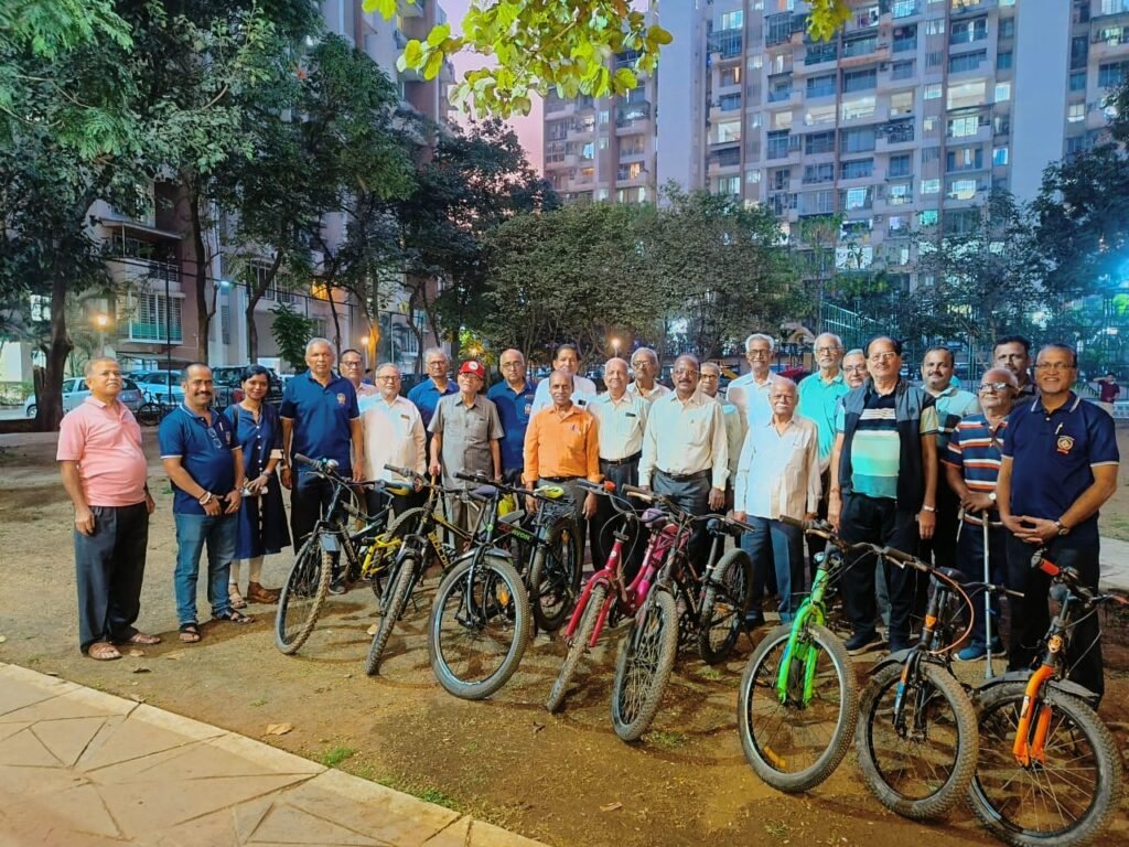 वूई टुगेदर फाउंडेशनचा स्तुत्य उपक्रम: शहरातील गरजू मुलामुलींसाठी सायकली प्रदान