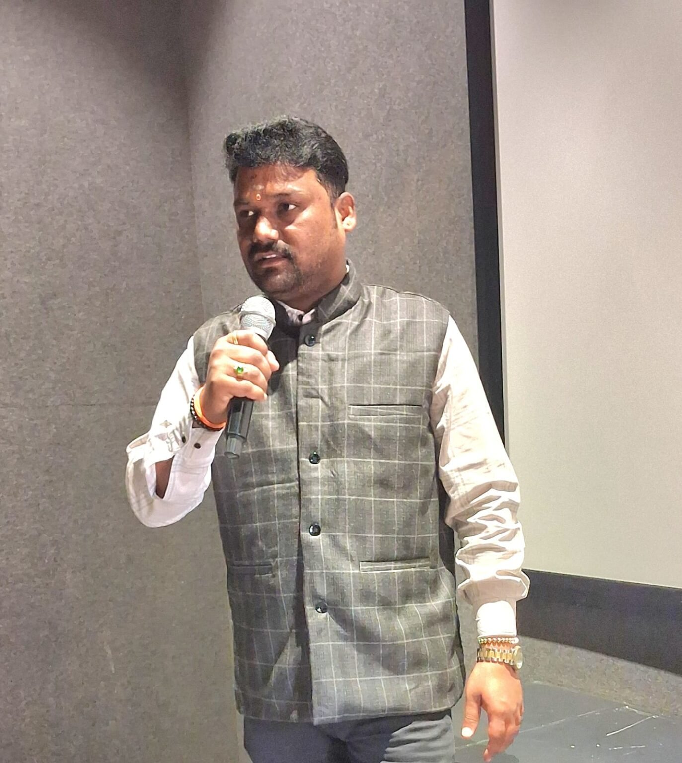 युवकांनी शिवरायांना आदर्श मानायला हवे! – सिद्धनाथ घायवट जोशी