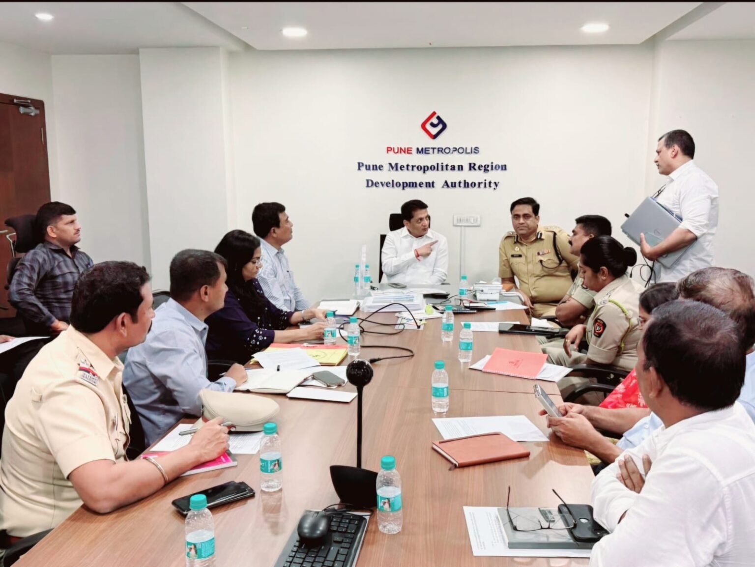वाहतुक कोंडी सोडविण्यासाठी पीएमआरडीएचा पुढाकार