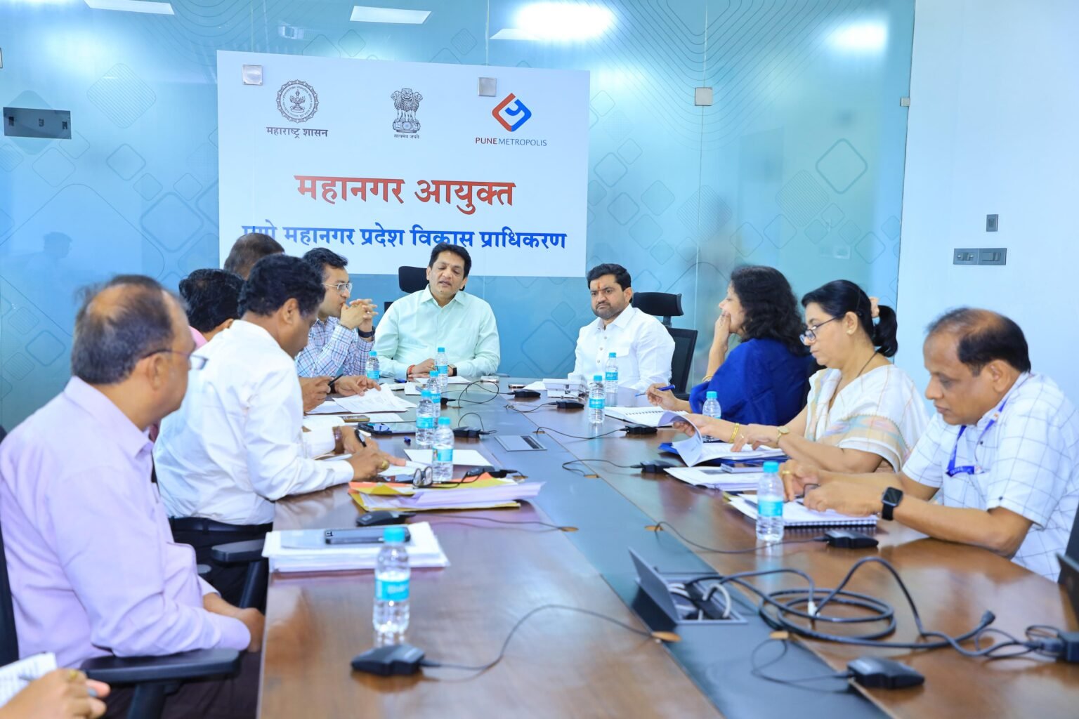 मावळ तालुक्याच्या विकास कामांसंदर्भात आमदार सुनील शेळके यांची पीएमआरडीए आयुक्तांसोबत बैठक