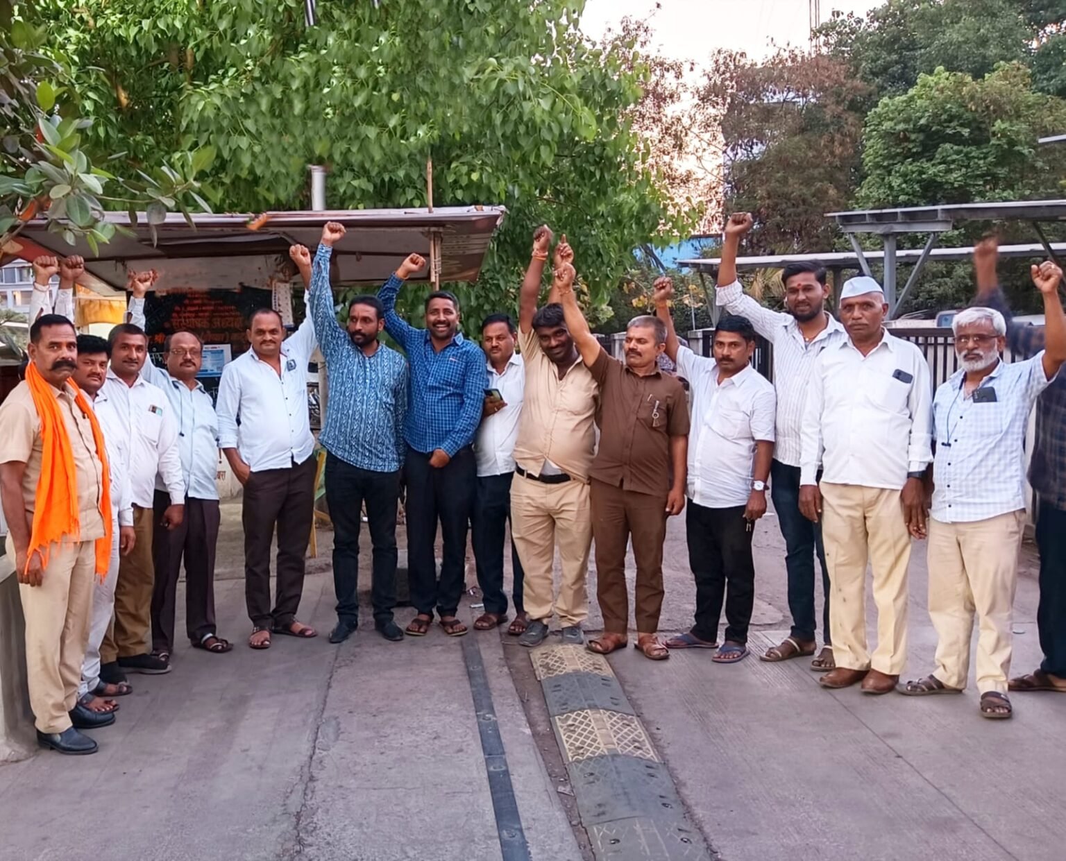 ई बाईक टॅक्सी रिक्षाचालकांचा विरोधच राहील, मोशी येथे झालेल्या रिक्षा चालकांच्या बैठकीत निर्णय