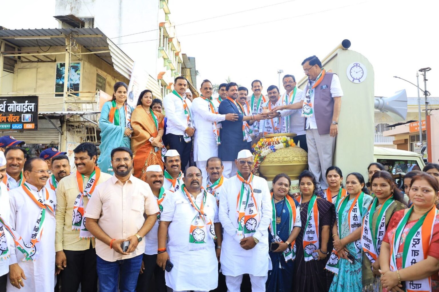 मावळमध्ये राष्ट्रवादी काँग्रेसच्या ‘गौरव महाराष्ट्र रथयात्रे’चं जल्लोषात स्वागत