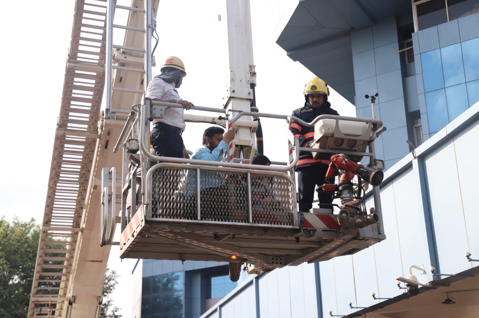 पिंपरी चिंचवड महानगरपालिका प्रशासकीय भवनातील मॉकड्रिलचे यशस्वी आयोजन