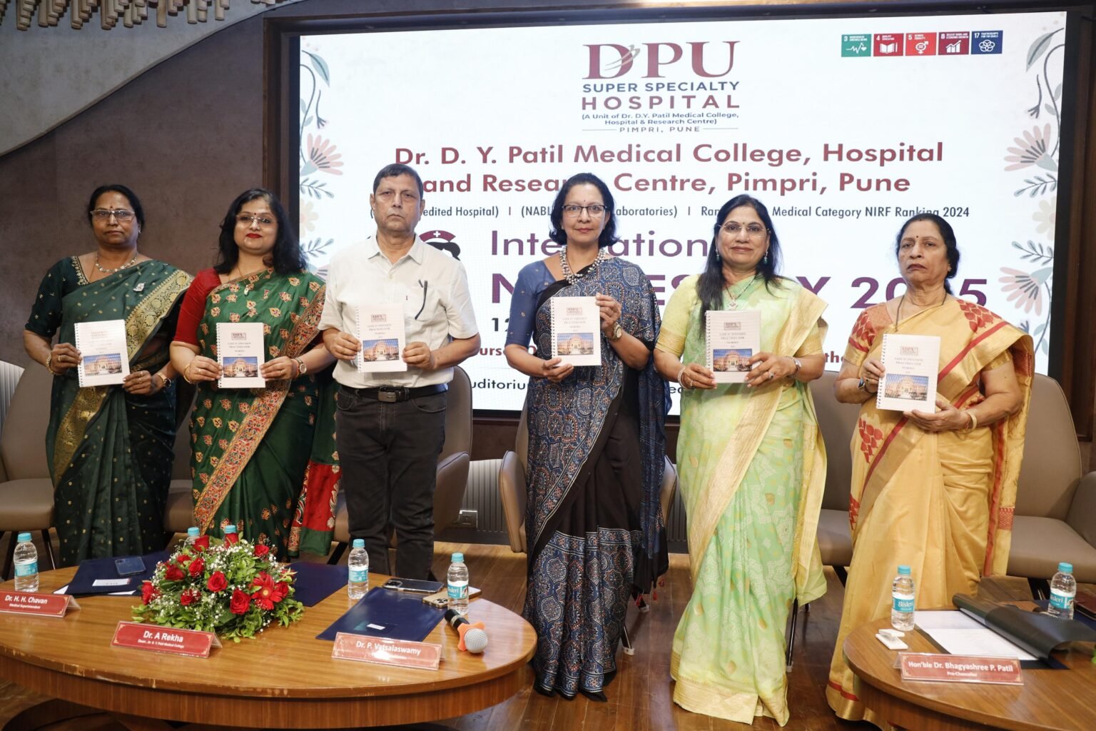 डीपीयू सुपर स्पेशालिटी हॉस्पिटलमध्ये आंतरराष्ट्रीय परिचारिका दिन उत्साहात साजरा