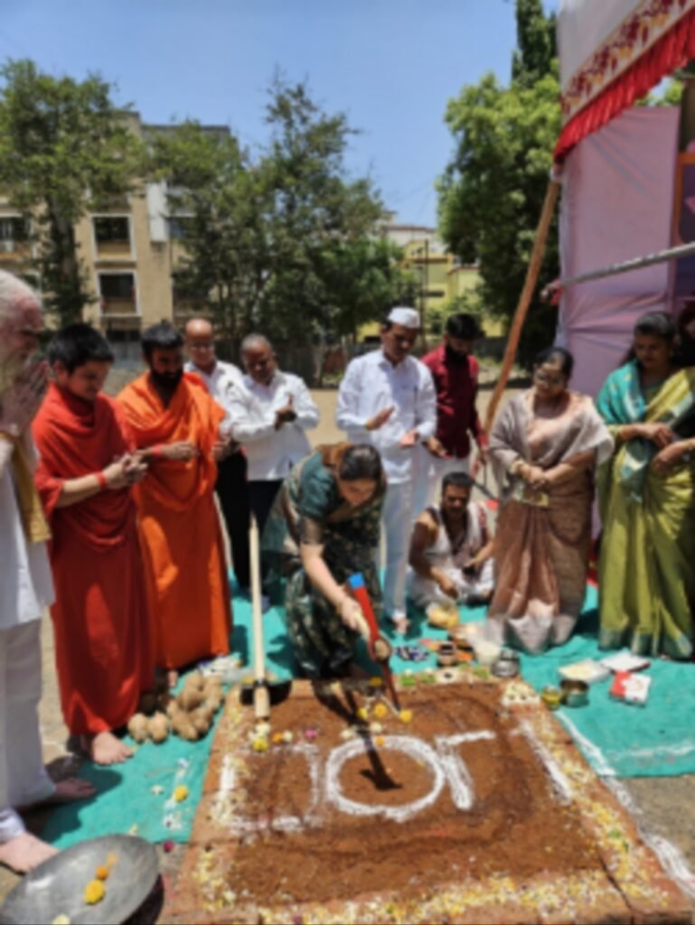 माजी आमदार अश्विनी जगताप यांच्या हस्ते योग प्रशिक्षण केंद्राच्या इमारतीचे भुमिपुजन