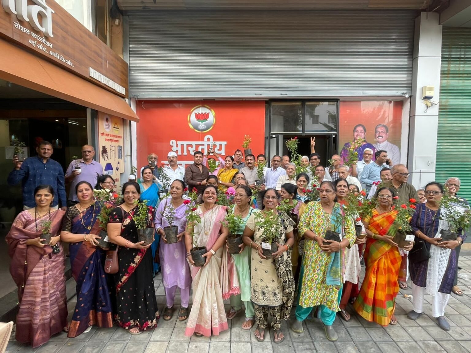 उन्नती सोशल फाऊंडेशन तर्फे राजमाता पुण्यश्लोक अहिल्यादेवी होळकर यांची जयंती पर्यावरणपूरक पद्धतीने साजरा : ३०० व्या जयंतीनिमित्त ३०० रोपांचे वाटप