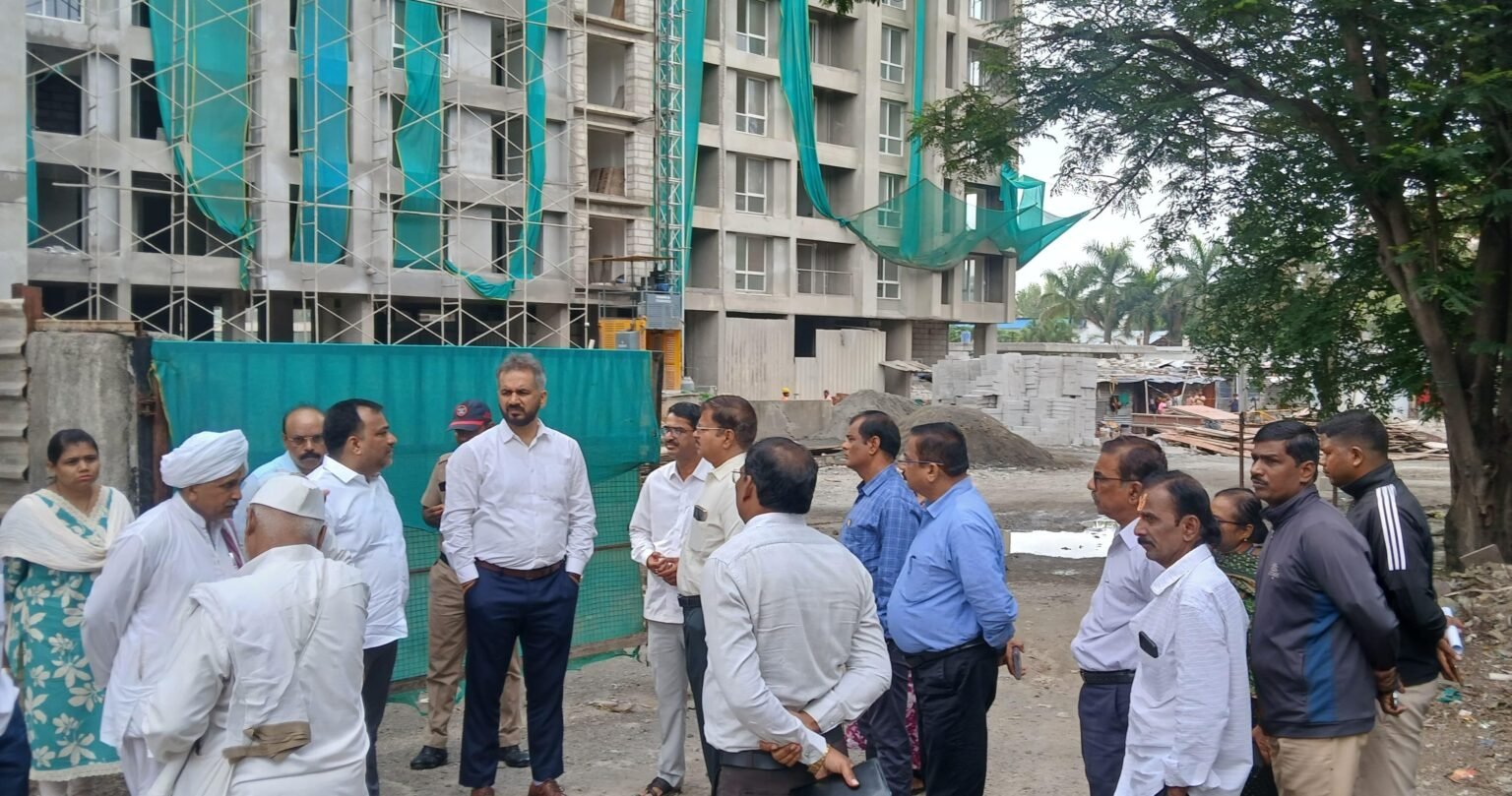 वारकऱ्यांना देण्यात येणाऱ्या सेवासुविधांमध्ये कोणतीही कमतरता राहू देऊ नका – आयुक्त शेखर सिंह