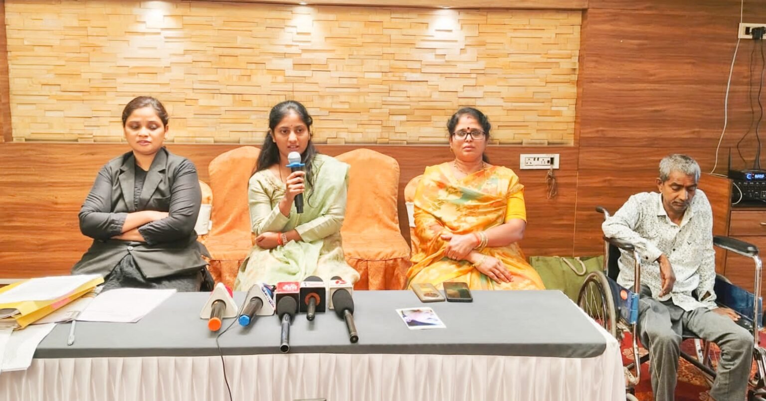 लग्नात चारचाकी व १५ तोळे सोने देऊनही सासरच्या लोकांकडून विवाहितेचा छळ राज्य महिला आयोग व पोलीस आयुक्तांनीही घेतली नाही दखल