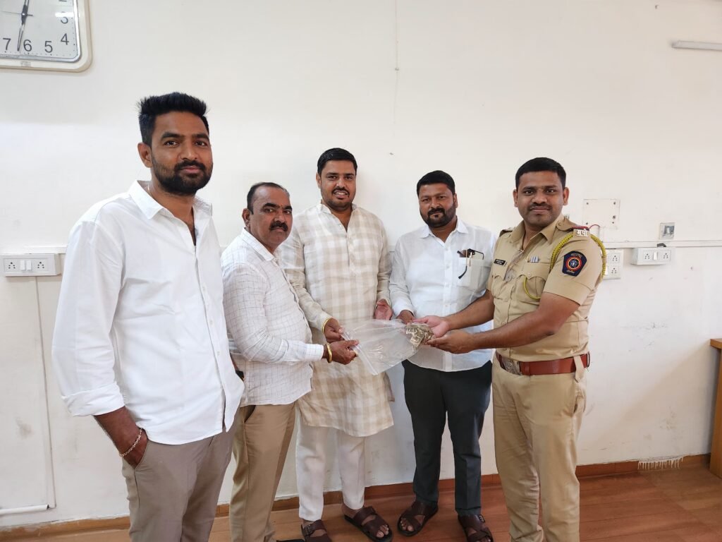 चिखली पोलिसांची दखलपात्र कामगिरी: मंदिरातील चोरी उघड, वस्तू परत मिळाल्या”