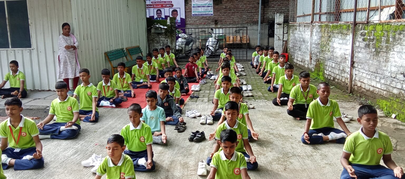न्यू सिटी प्राईड इंग्लिश मिडियम स्कूलमध्ये आंतरराष्ट्रीय योग दिवस साजरा