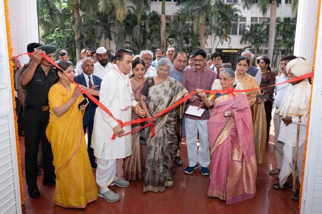 स्त्रियांनी सक्षमपणे घर सांभाळल्याने पुरुषांना वैभव! डाॅ.अरुणा ढेरे