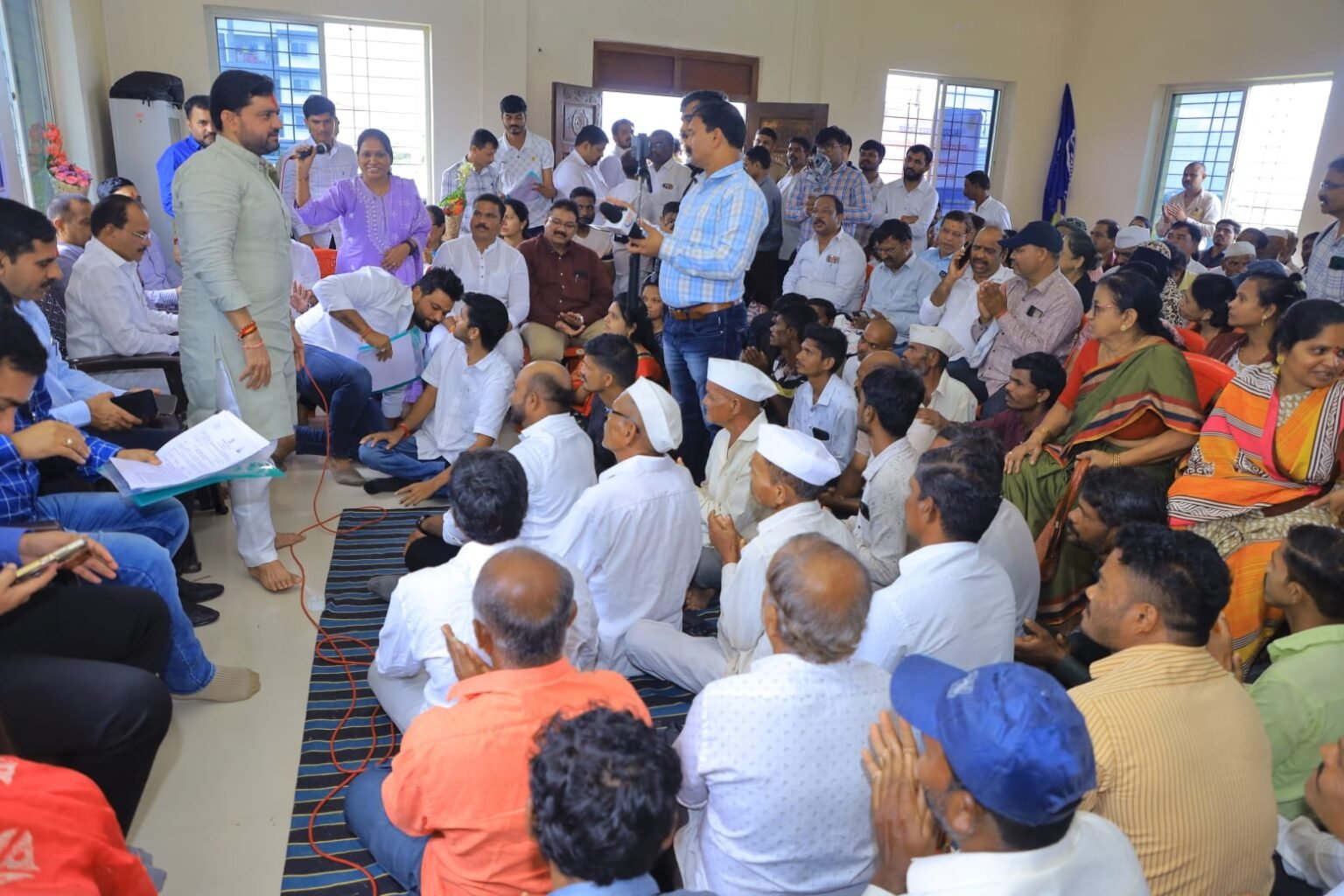 महसूल सप्ताहात ऐतिहासिक निर्णय : मावळ तालुक्यातील ठाकर वाडीत पाच पिढ्यांपासून राहणाऱ्या कुटुंबांना मिळणार कायदेशीर हक्क