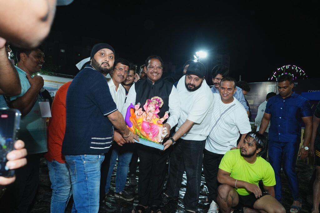 पिंपरीत पर्यावरणपूरक सामूहिक गणेश विसर्जनाला उत्स्फूर्त प्रतिसाद