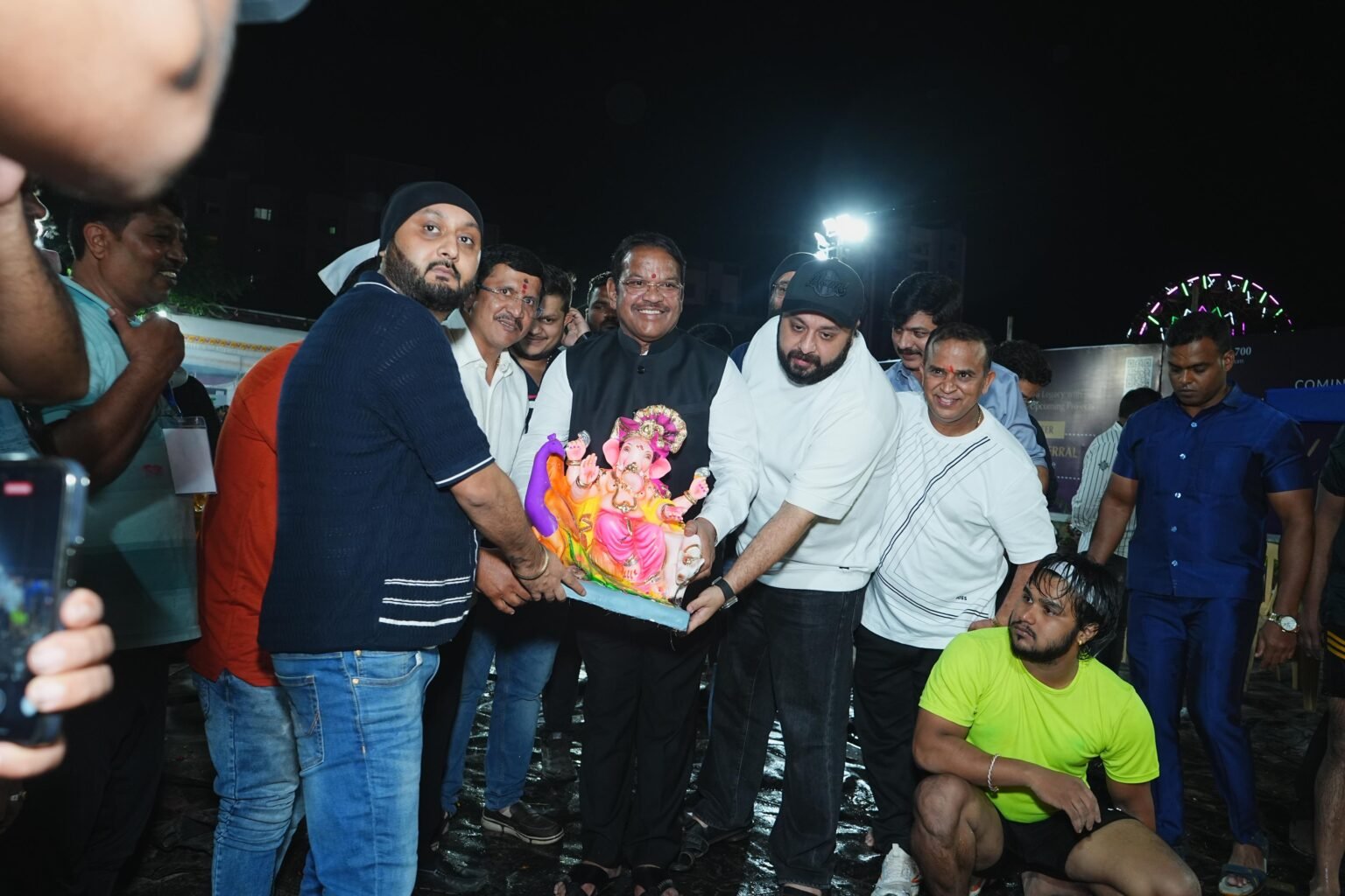 पिंपरीत पर्यावरणपूरक सामूहिक गणेश विसर्जनाला उत्स्फूर्त प्रतिसाद