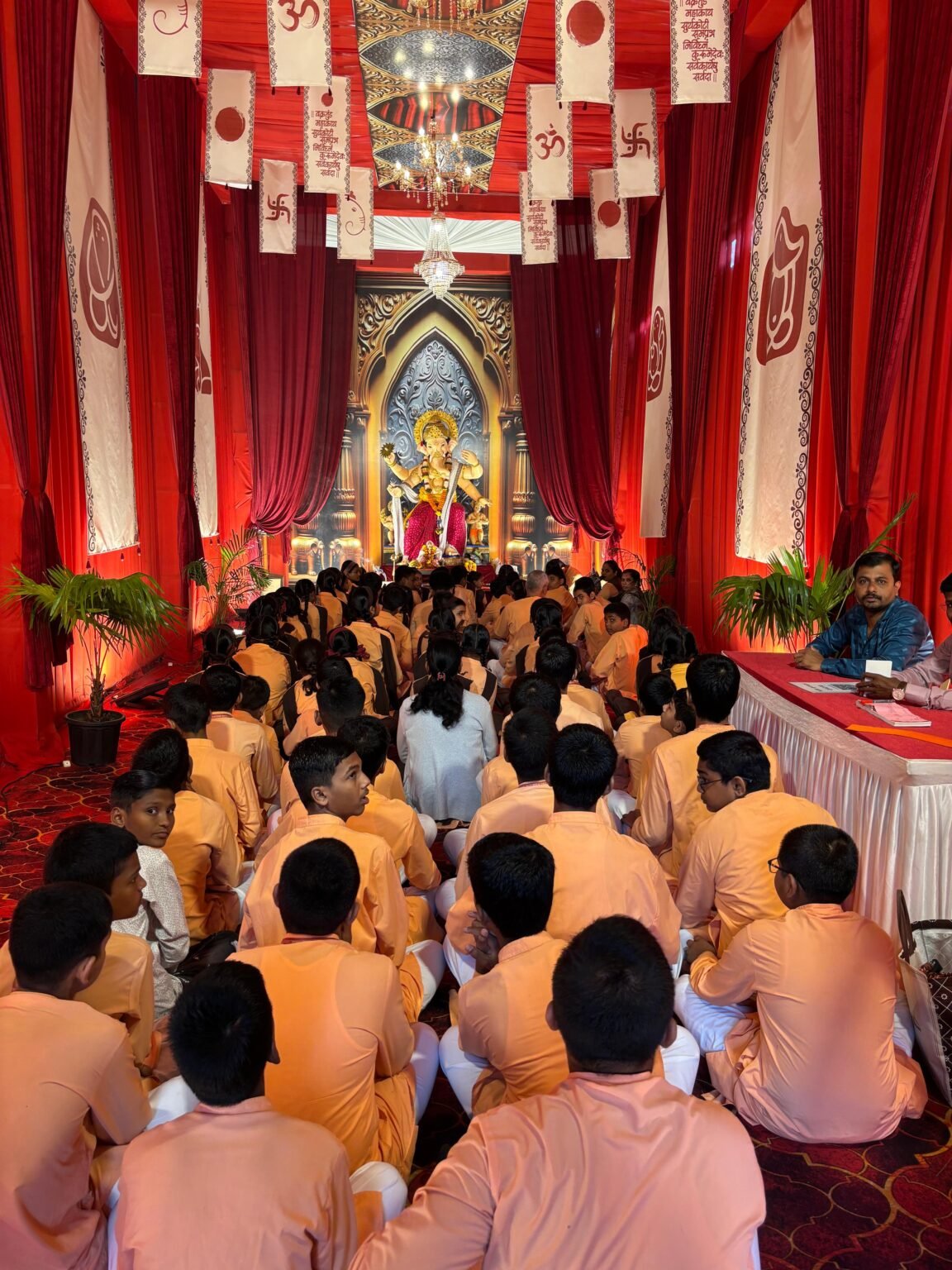 प्रज्ञानबोधिनी इंग्लिश मिडीयम स्कूलचे अथर्वशीर्ष पठण