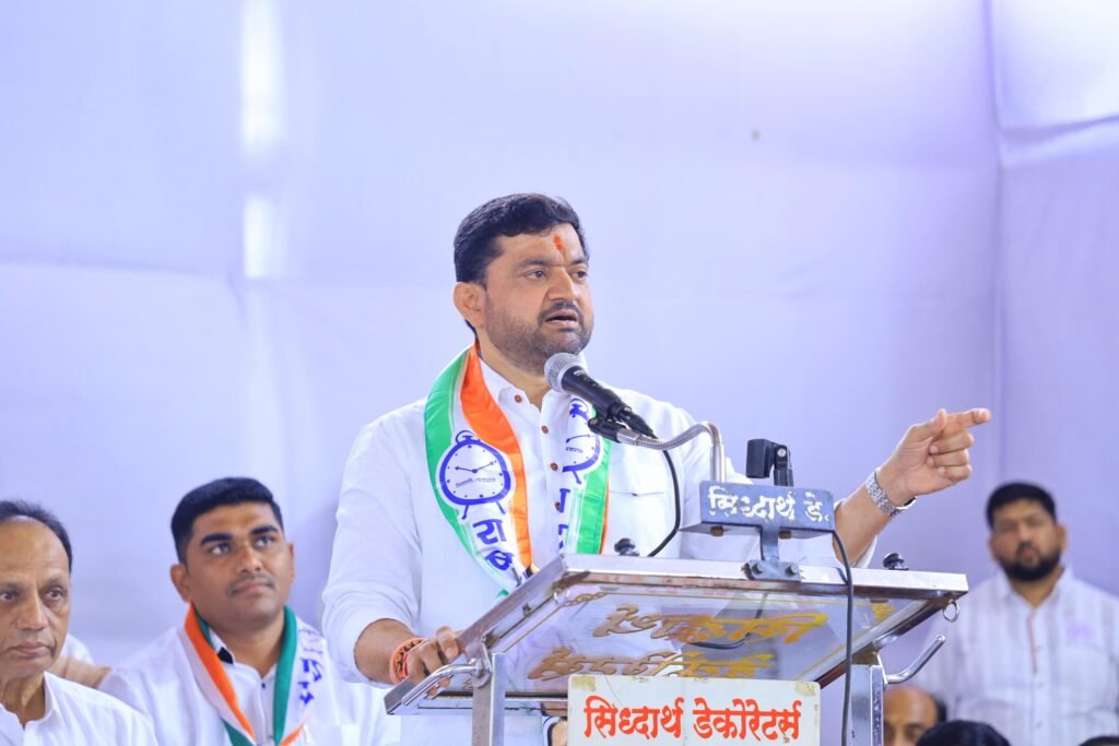 शेतकऱ्यांना पिक संरक्षण कर्ज योजनेचा लाभ घेण्याचे आमदार सुनील शेळके यांचे आवाहन