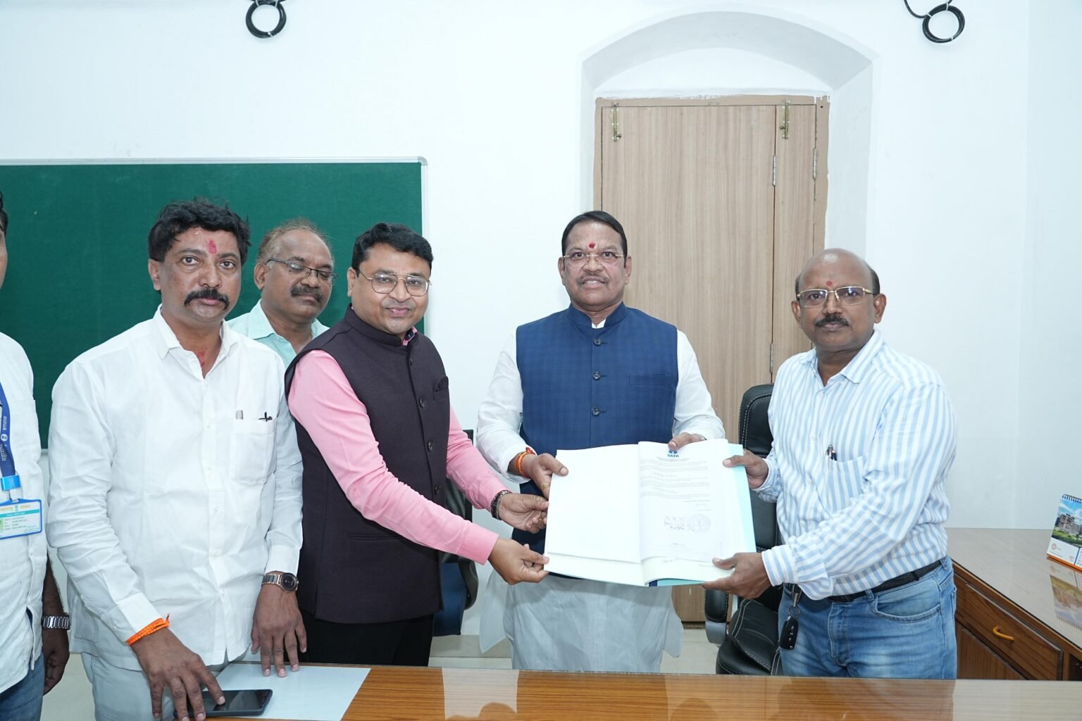 अंदरमावळमध्ये आरोग्य उपकेंद्र, पशुवैद्यकीय दवाखाना, तलाठी कार्यालय उभारण्याचा मार्ग मोकळा