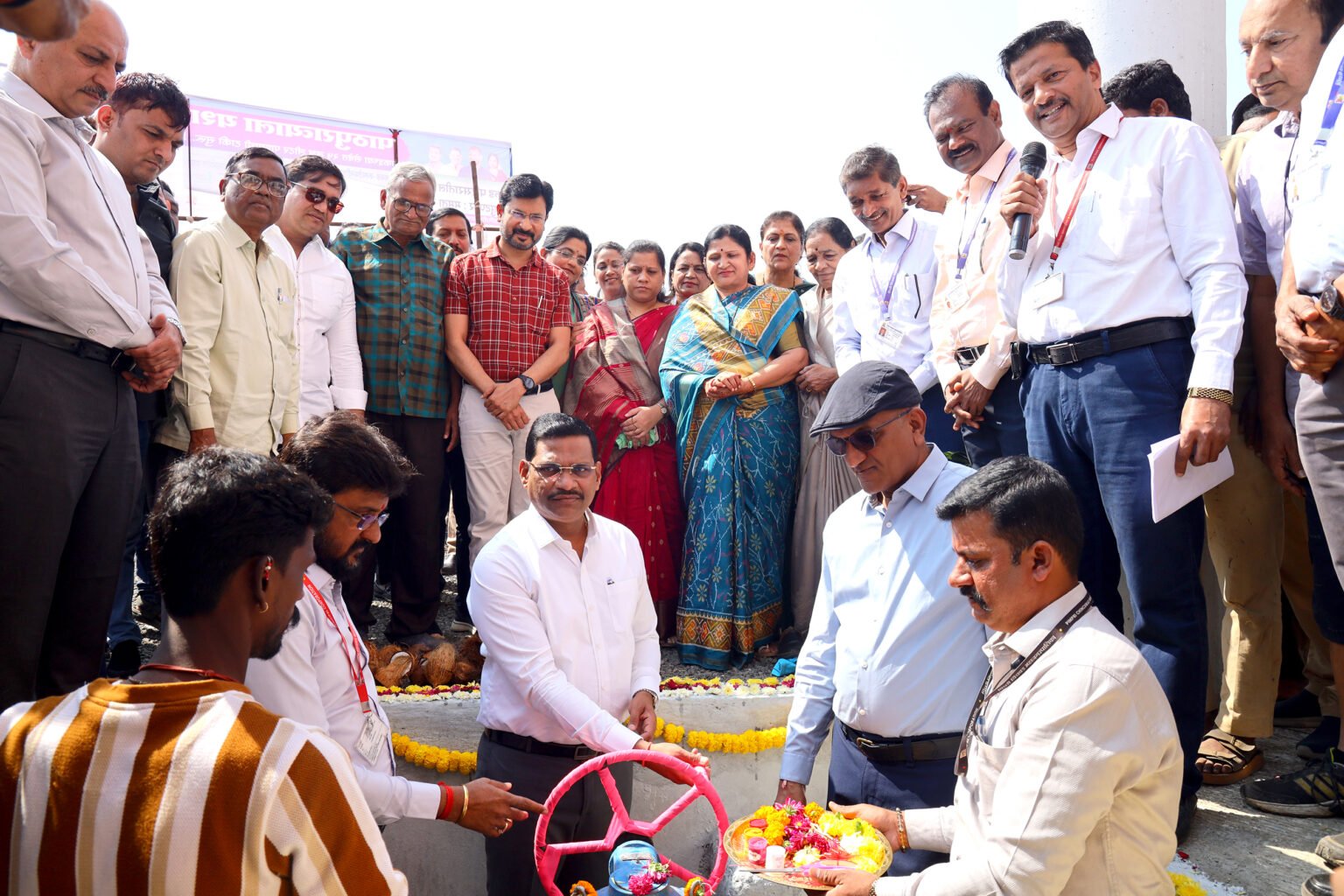 वाकड परिसरातील कावेरीनगर येथे उभारण्यात आलेल्या २५ लाख लिटर क्षमतेच्या पाण्याच्या टाकीचे उद्घाटन