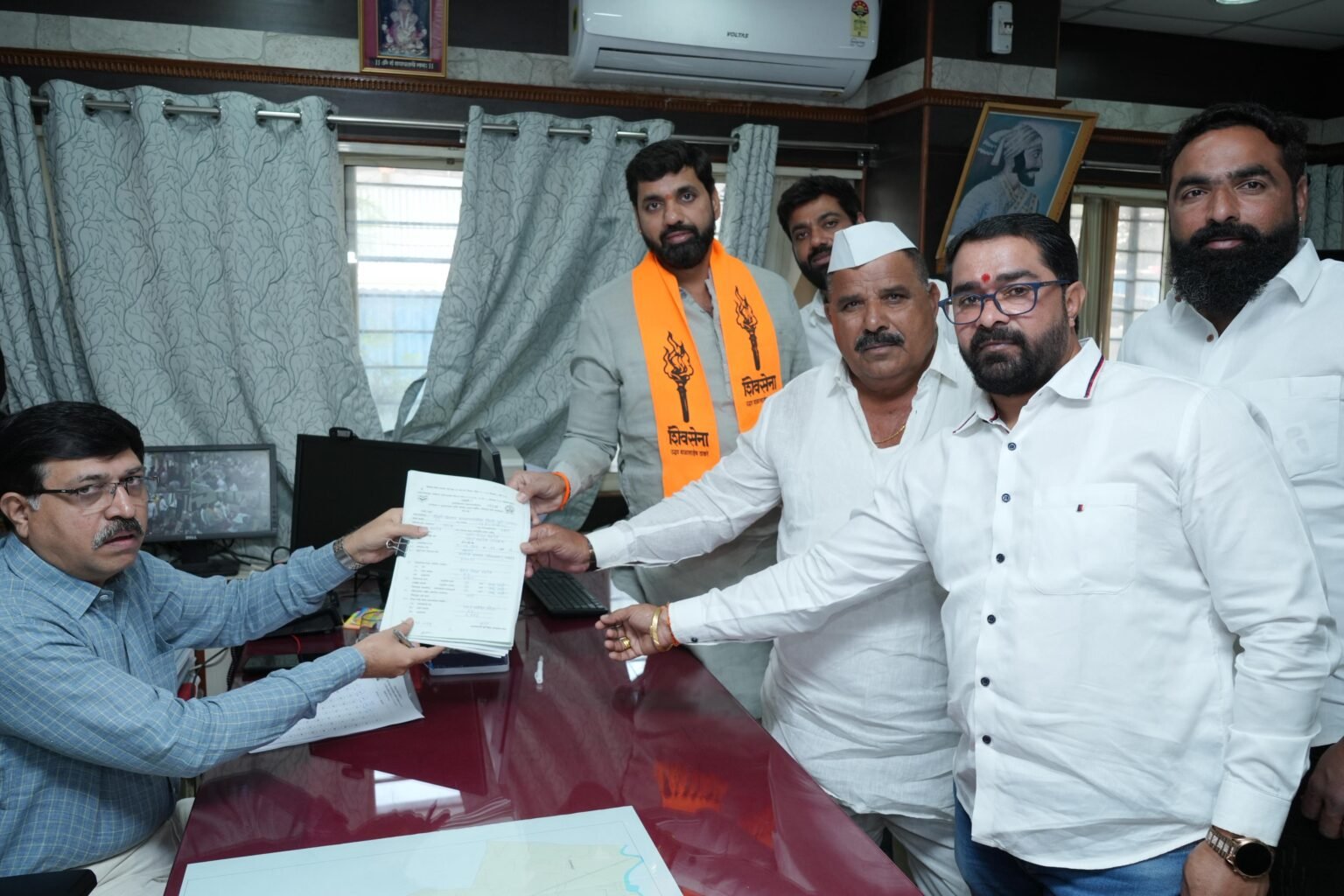 प्रभाग २५ मध्ये शिवसेना (उद्धव बाळासाहेब ठाकरे) गटाचा रणशिंगनाद! चेतन पवार यांनी भरला उमेदवारी अर्ज, कार्यकर्त्यांमध्ये जोश, विरोधकांमध्ये खळबळ