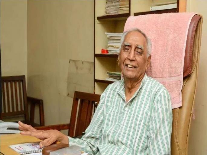 कष्टकऱ्यांचे नेते डाॅ. बाबा आढाव यांचे निधन