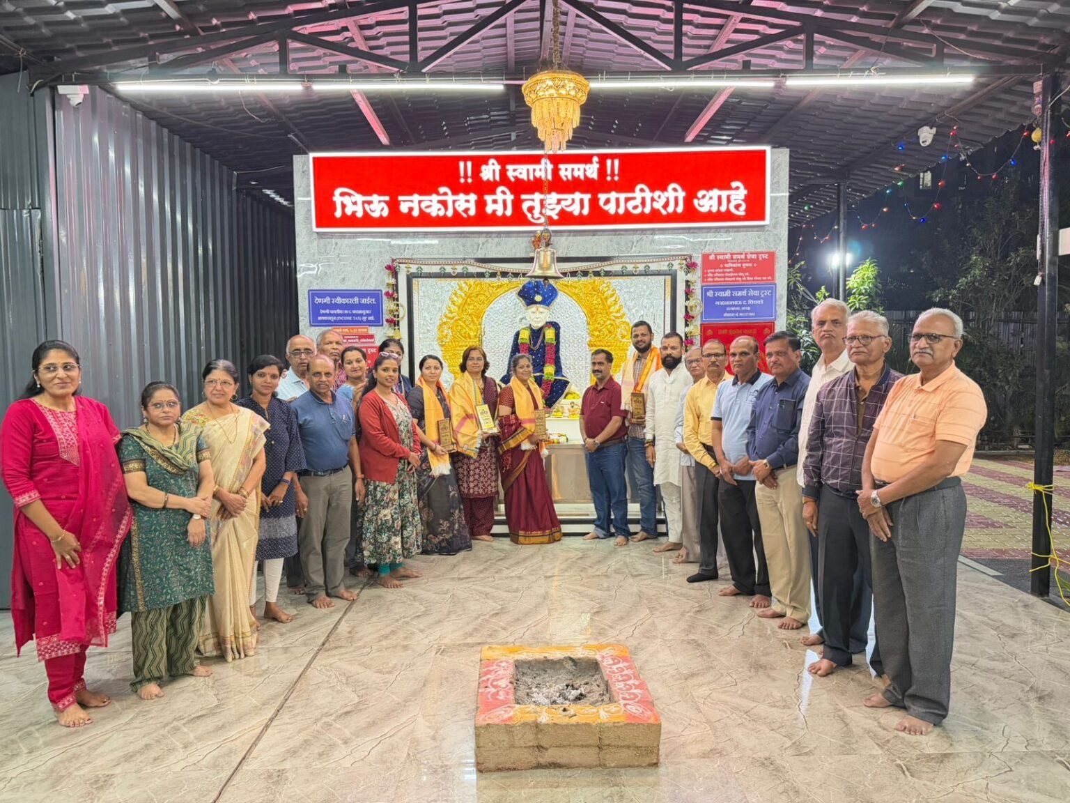 ४०० किमी दिवस-रात्र सायकल प्रवास करणाऱ्या ‘हिरकणी मावळे रायडर्स’चा वुई टुगेदर फाउंडेशनकडून जाहीर सत्कार