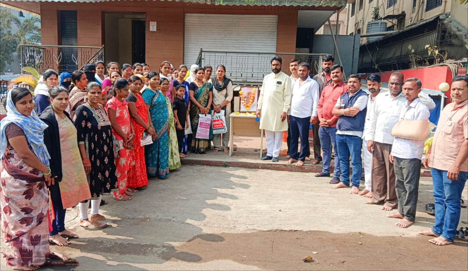 कॉ. गोविंद पानसरे यांना अभिवादन