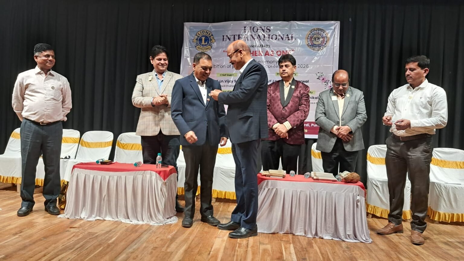 चित्रकला हे अव्यक्त संवादाचे माध्यम! – विजय सारडा